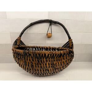 Hanging Basket with Flat Back‎ Half Melon Woven Mail Flowers